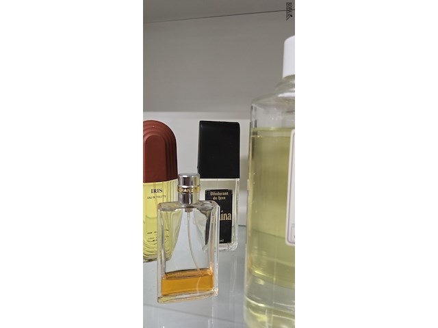 Lot 187 - lot parfums/eu de toilette volle en aangebroken - afbeelding 4 van  5