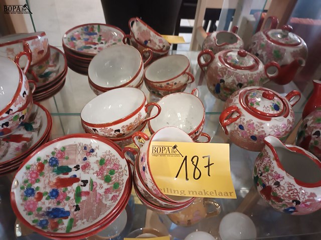 Lot 187 - oosters koffieservies. 26 stuks - afbeelding 1 van  4