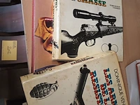 Lot 187 - oude boeken over wapens. 6 stuks - afbeelding 3 van  5