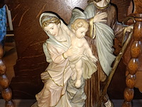 Lot 187 - religieus beeld in houten kapel - afbeelding 2 van  3