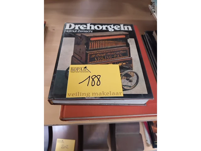 Lot 188 - boeken over muziekinstrumenten. 3 stuks - afbeelding 1 van  8