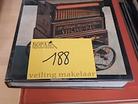 Lot 188 - boeken over muziekinstrumenten. 3 stuks