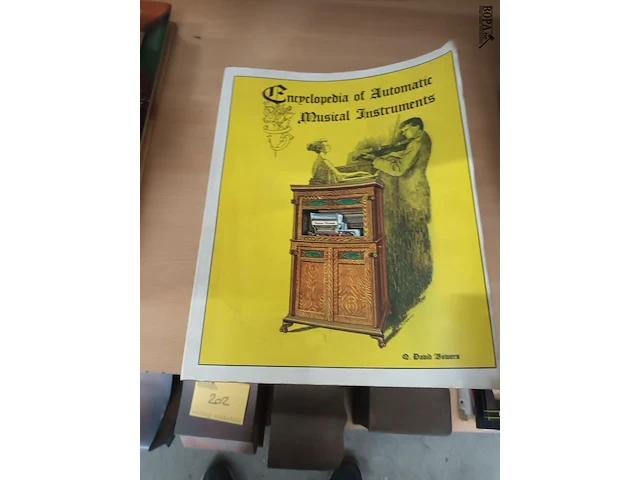 Lot 188 - boeken over muziekinstrumenten. 3 stuks - afbeelding 6 van  8