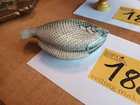 Lot 188 - dekselpotje vis in porselein - afbeelding 4 van  4