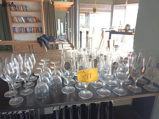 Lot 188 - diverse glazen - afbeelding 1 van  3