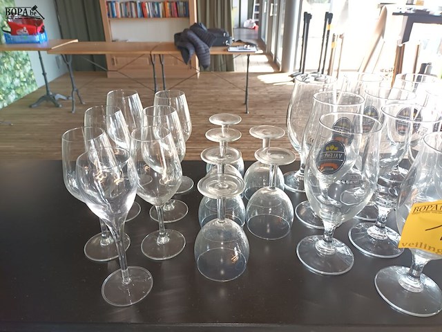 Lot 188 - diverse glazen - afbeelding 2 van  3