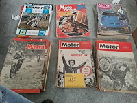 Lot 188 - lot oude motor en autoboekjes - verzamelobjecten - afbeelding 1 van  1