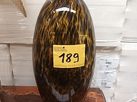 Lot 189 - siervaas in glas - afbeelding 1 van  3