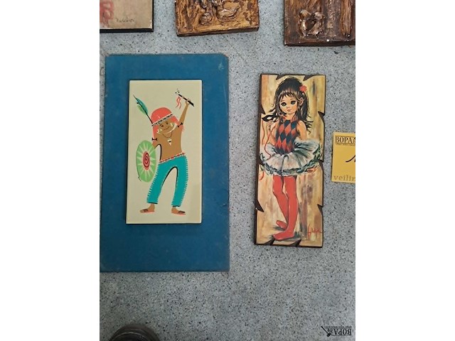 Lot 189 - vintage en retro muurdecoraties - afbeelding 2 van  3