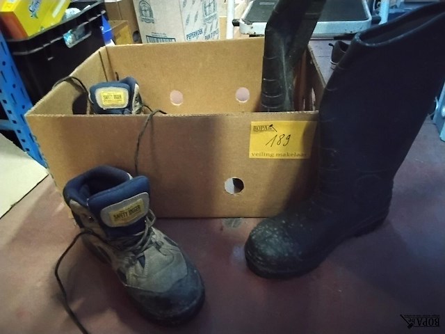 Lot 189 - werkschoenen + laarzen safety jogger mt 42 - afbeelding 1 van  1