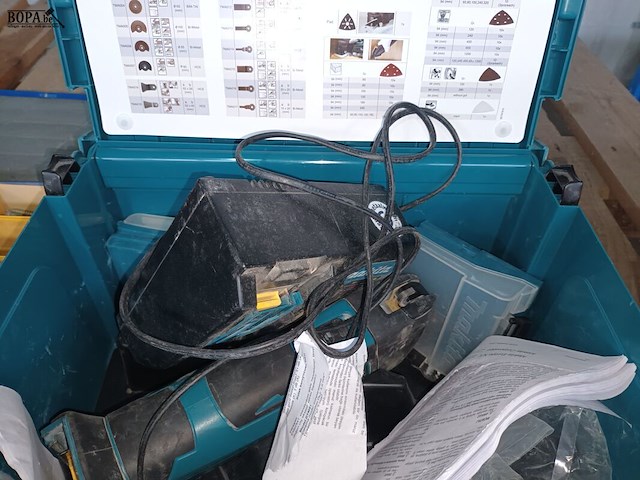Lot 19 - accu multitool makita - afbeelding 2 van  4