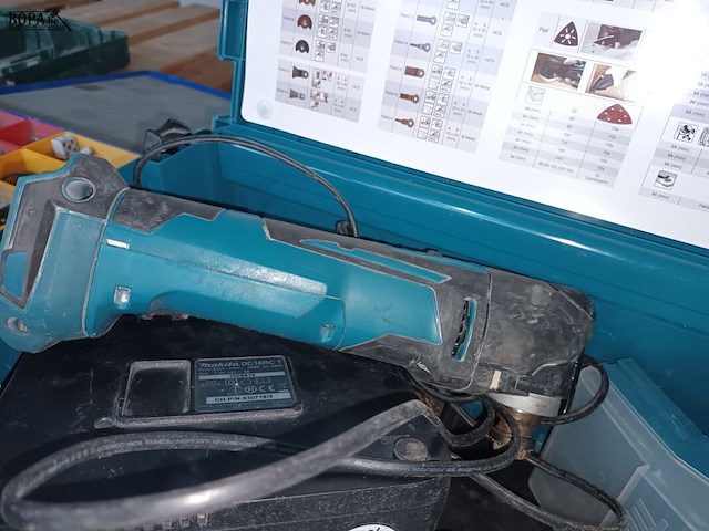 Lot 19 - accu multitool makita - afbeelding 4 van  4