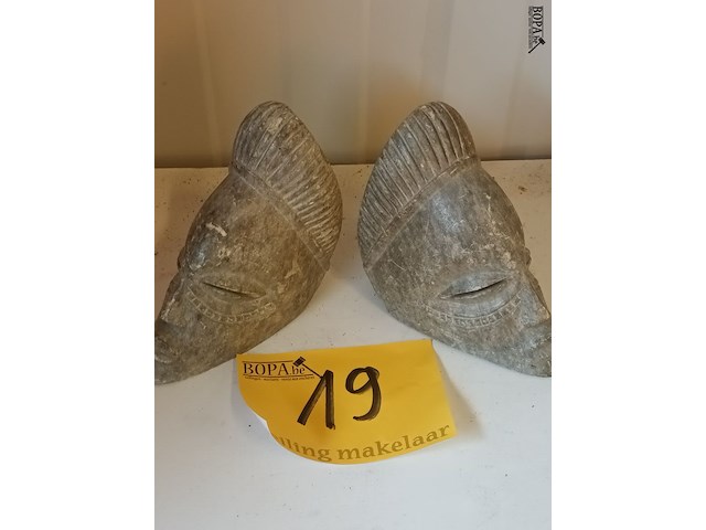 Lot 19 - afrikaanse speksteen boekensteunen - afbeelding 1 van  4
