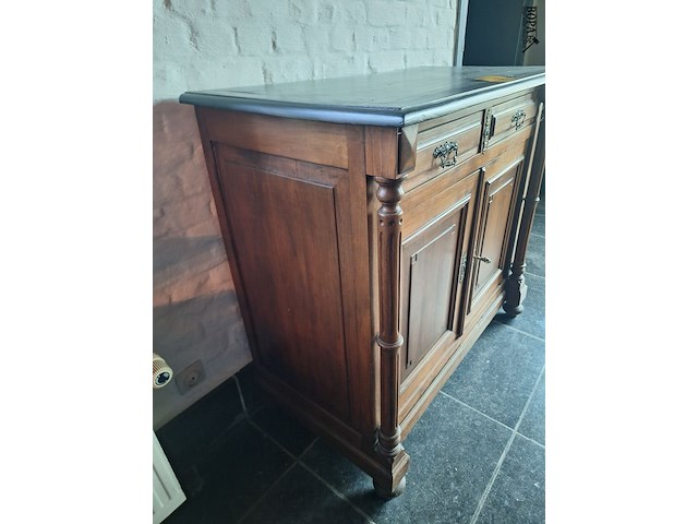 Lot 19 - antieke houten kast - afbeelding 2 van  5
