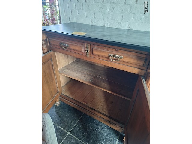 Lot 19 - antieke houten kast - afbeelding 4 van  5