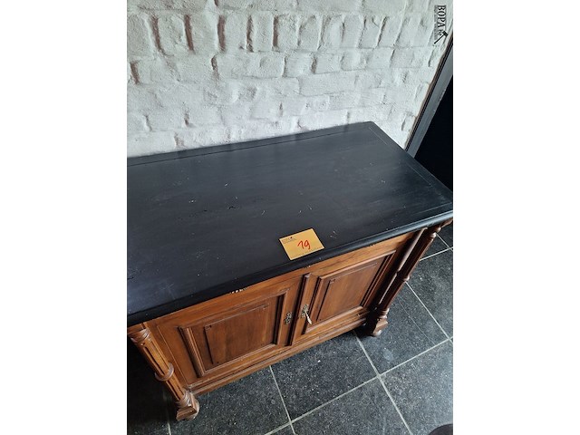 Lot 19 - antieke houten kast - afbeelding 5 van  5