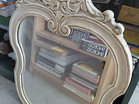 Lot 19 - antieken apothekerskast met spiegel - afbeelding 3 van  3
