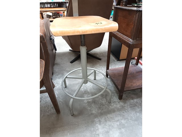 Lot 19 - architectenstoel - afbeelding 2 van  4