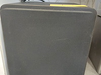 Lot 19 - argon sub-840