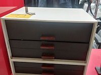 Lot 19 - bestekset in 2 koffers, 5 lades