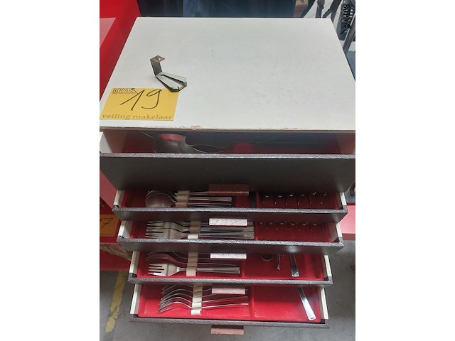 Lot 19 - bestekset in 2 koffers, 5 lades - afbeelding 2 van  7
