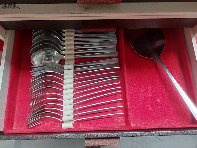 Lot 19 - bestekset in 2 koffers, 5 lades - afbeelding 7 van  7