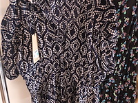 Lot 19 - blouses en kleedjes maat 38. 5 stuks - afbeelding 2 van  5
