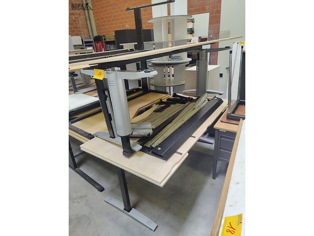 Lot 19 - burelen - 3 stuks - afbeelding 1 van  4