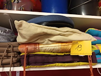 Lot 19 - diverse stoelkussens. 4 stuks