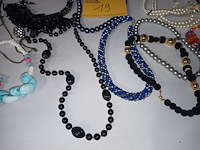Lot 19 - halskettingen. 15 stuks - afbeelding 3 van  5