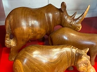 Lot 19 - houten dierenbeeldjes - 3 stuks - afbeelding 4 van  4