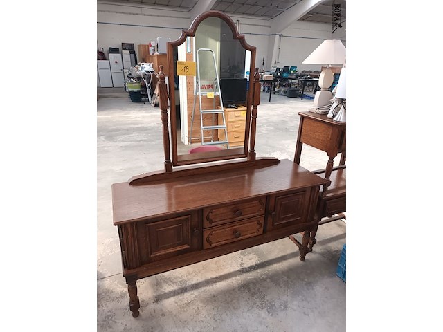 Lot 19 - houten kaptafel - afbeelding 2 van  5