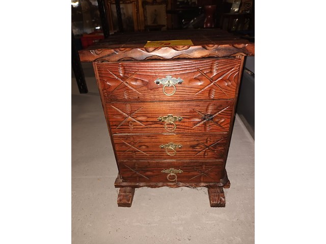 Lot 19 - houten ladekastje - afbeelding 2 van  4