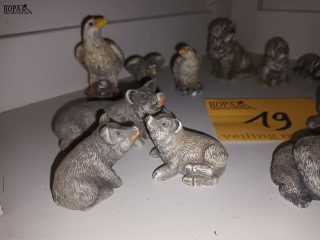 Lot 19 - kleine dierenfiguurtjes. 15 stuks - afbeelding 3 van  6