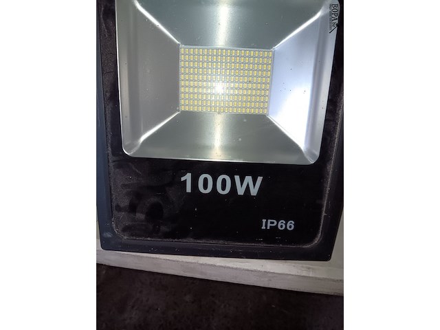 Lot 19 - ledstralers - 3 stuks - afbeelding 3 van  3