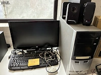 Lot 19 - lot computer met toebehoren - afbeelding 1 van  4
