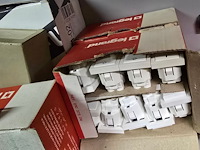 Lot 19 - niko en legrand ong 10 aangebroken dozen - afbeelding 3 van  5