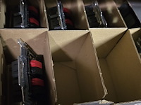 Lot 19 - niko en legrand ong 10 aangebroken dozen - afbeelding 5 van  5