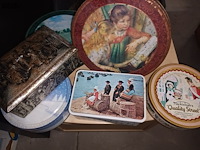 Lot 19 - oude blikken dozen. 7 stuks - afbeelding 2 van  3