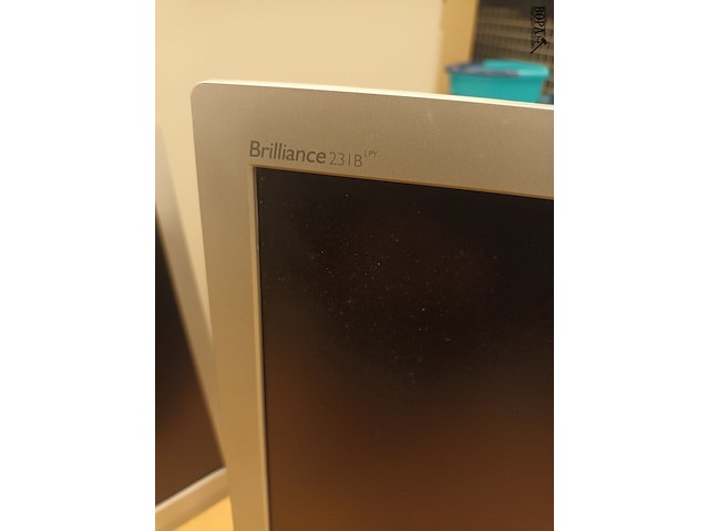 Lot 19 - philips led monitor 59 cm. 6 stuks - afbeelding 2 van  3