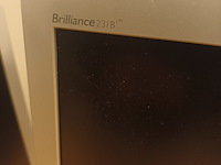 Lot 19 - philips led monitor 59 cm. 6 stuks - afbeelding 2 van  3