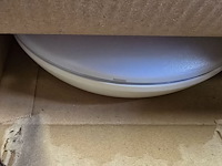 Lot 19 - plafondlampen 2 stuks - afbeelding 2 van  3