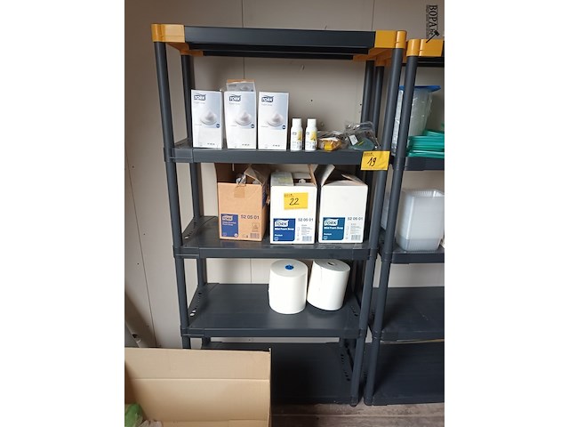 Lot 19 - pvc rek grosfillex - afbeelding 1 van  2