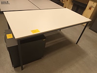Lot 19 - rechthoekige werktafel - afbeelding 1 van  2
