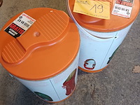 Lot 19 - retro schoenpoetsdozen. 2 stuks