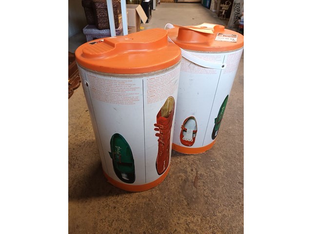 Lot 19 - retro schoenpoetsdozen. 2 stuks - afbeelding 2 van  4