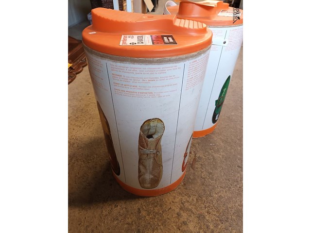 Lot 19 - retro schoenpoetsdozen. 2 stuks - afbeelding 3 van  4