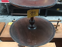 Lot 19 - ronde bijzettafel - afbeelding 2 van  6