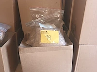 Lot 19 - rookmot steeneik 1 kg. 19 stuks