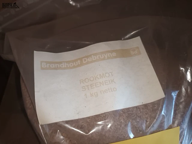 Lot 19 - rookmot steeneik 1 kg. 19 stuks - afbeelding 2 van  3